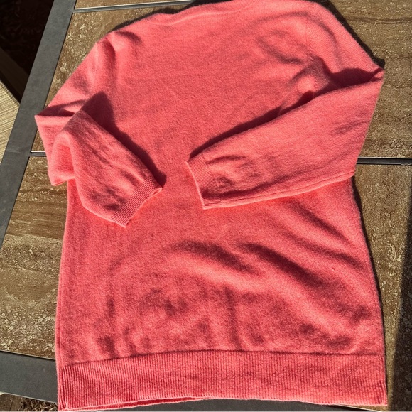 Women's Pink  Cashmere Sweater small - Picture 3 of 5